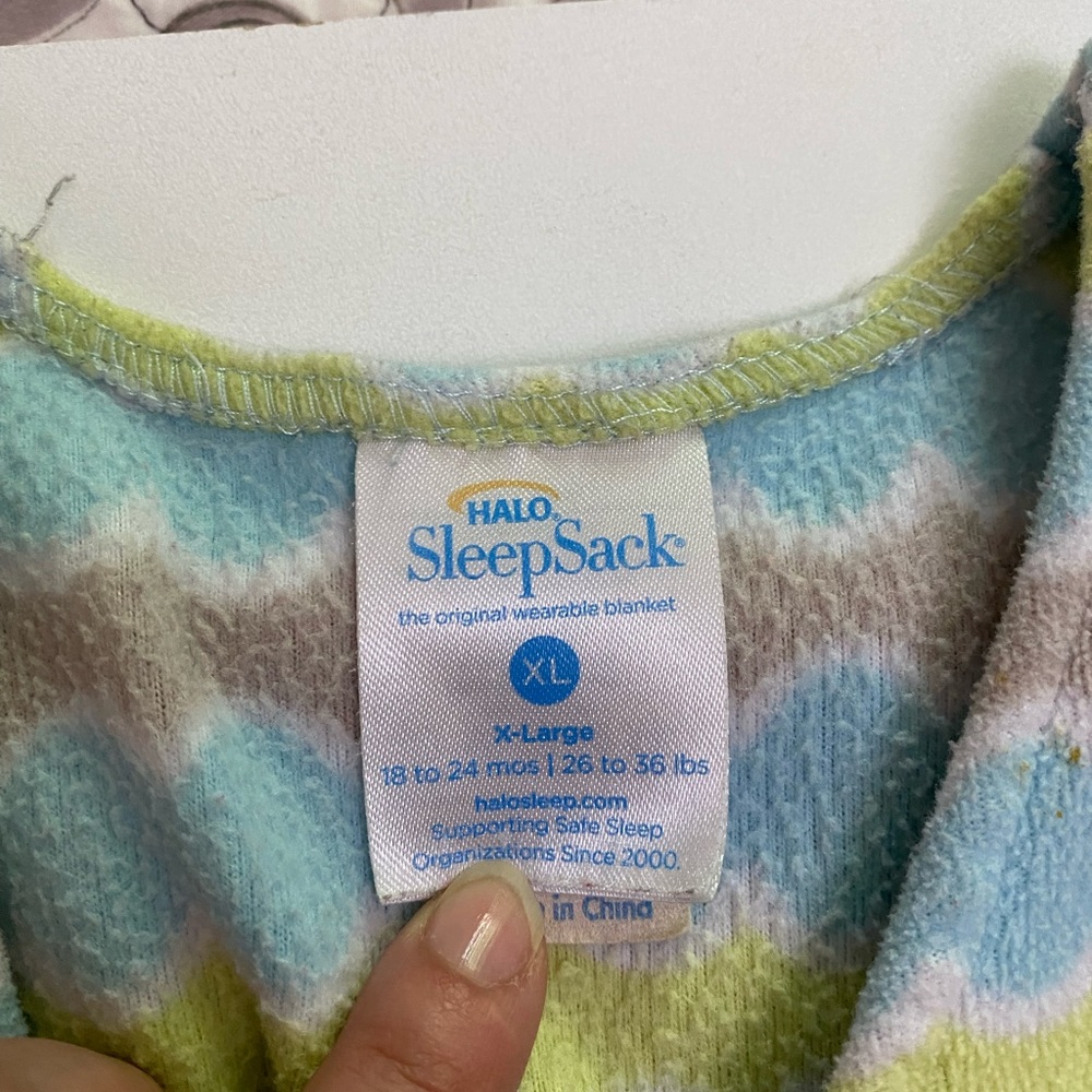 Bundle of 4 bodysuits & sleeping bag - Picture 3 of 3